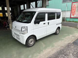 主に新車中古車販売、カーリース、整備、修理、保険商品、ロードサービスなどを取り扱っております。