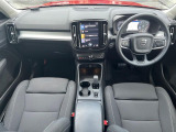 XC40 B4 AWD モメンタム 4WD 