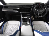 Audiのインテリアはエクステリア同様、優れたデザイン性とクオリティ、そして機能性を兼ね備えております。