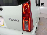 LEDテールライトです。省電力、高輝度のLEDは明るく照らすので夜間運転時の視認性を高めます。スタイリッシュな見た目で細かいところもこだわりたいあなたに!