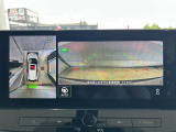 ◆アラウンドビューモニター◆前後左右のカメラの映像をモニターに表示。真上から見ているような視点で周囲を確認できます。アラウンドビューモニター+バックモニターで駐車が苦手な方にもオススメ!