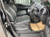 イモビライザー装備。盗難に対する防御性能を高めるために、インテリジェントキーに送信機を内蔵し、あらかじめ登録されているインテリジェントキーを使用しないと、走行可能状態にできないシステムです。