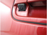 バックカメラが付いているので後方確認が非常にしやすいです。今や運転初心者も熟練者も必須装備!ついていて損はないですね♪
