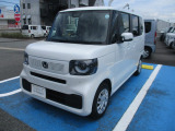 納車の前には、当社の整備工場でしっかり点検を行います。整備費用は車両価格に含まれます。