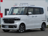 外装の写真を8方向から撮影しております。光の当たり方や周りの明るさ、天候等で車の色の感じはガラッと変わるため写真だけだと伝えにくいため是非ご来店いただいてご覧いただければと思います!