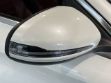 納車前整備は、メルセデスベンツ国際認定メカニックによる最新の検査ライン等の施設が充実した当社工場で入念に行います。メルセデス・ベンツの定める厳しい基準をクリアしたお車のみをご案内させて頂きます。
