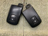 キーを取り出さずにドアを施錠&解錠。クルマの始動も可能です。