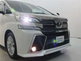 高輝度で点灯速度が速く、しかも消費電力の少ないLEDヘッドライトが装備されています!LEDの明るい光が走行中の視界の確保をサポートして、夜のドライブがより楽しく安全に運転できます♪