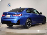 BMWのお車は、&ldquo;駆け抜ける歓び&rdquo;を体現しております。走行の安定性とコーナリングの良さを追求し、思い通りにハンドルの操作可能です。