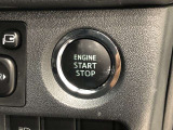 エンジンスタートスイッチです。キーが車内にあれば、エンジンの始動や停止はスイッチを押すだけ!キーを取り出す手間を省き、ワンプッシュで操作できるので簡単でスムーズです。