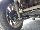 お車を安心してお乗りいただく為には、足回りの定期点検が欠かせません。サービスサポート(有償保証)では無料点検もご提供しており、安心のカーライフをお過ごしいただけるサポート体制が整っています。