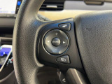 【左ハンドルスイッチ】オーディオリモコンスイッチが装備されており、手元でボリューム調整・モード切替え・選局・曲順スキップが可能!安全運転をしながらの操作が可能です