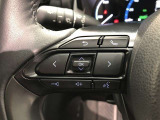 【ステアリングスイッチ】左です。ハンドルから手を離さず、運転に集中したまま手元でオーディオ操作等ができます。