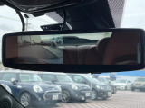 ●バックカメラ:便利な【バックカメラ】で安全確認もできます。駐車が苦手な方にもオススメな便利機能です。