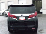 国家整備資格を取得しておりますメカニックが、大切なお客様のお車をご納車に向けて整備致します♪