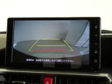 車庫入れや駐車で威力を発揮するのがバックモニター!ナビディスプレイに後ろの様子が映し出されるから安心です。