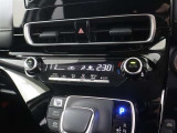 オートエアコンで気温に左右されず快適にドライブが楽しめます。