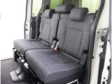 ゆとりある広々とした車内空間は、ドライブを始め買い物やレジャーなど、幅広く活躍します。一人でもみんなとでもお出かけを楽しみましょう!