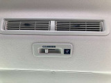 リヤシーリングファンで室内空間を早く快適にさせるために空気の巡回をさせます。