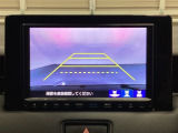バックでの車庫入れも安心です!リアカメラが付いているバックモニター付のナビを装備しております。操作線もついており距離感も画面から確認できます。