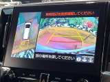 【パノラミックビューモニター】専用のカメラにより、上から見下ろしたような視点で360度クルマの周囲を確認することができます☆死角部分も確認しやすく、狭い場所での切り返しや駐車もスムーズに行えます。