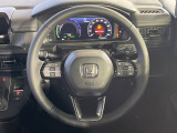 【ステアリングスイッチ】運転中、前方から目線をそらすことなく、オーディオ等の操作が可能な便利機能!安心&快適なドライブを演出してくれます♪