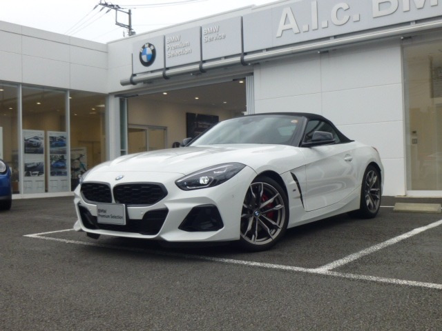 Z4M40i