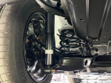 お車を安心してお乗りいただく為には、足回りの定期点検が欠かせません。サービスサポート(有償保証)では無料点検もご提供しており、安心のカーライフをお過ごしいただけるサポート体制が整っています。