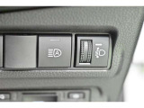 オートマチックハイビームとは、先行車や対向車のライトを認識し、ハイビームとロービームを自動で切り替える機能です。夜道の視界を確保します。詳細は販売店スタッフまでおたずねください。