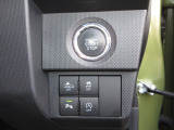 VSC(車両挙動安定化制御システム)とは、従来の車輪のロックを防ぐABS、車輪の空転を抑制するTCSに加え、クルマの横滑り、曲がるを制御し、走る・曲がる・止まるの全領域で安定性を確保するシステムです。
