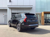 実車はボルボのフラッグシップSUVXC90上級グレードです 現行型は第2世代となるモデルで2,016年に国内販売が始まって2回のマイナーチェンジを行い8年が経過していますが魅力はますます健在です