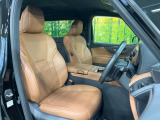 運転席シート廻りは使用感も少なく、良好な状態となっています。前オーナー様が丁寧に使っていたことがよくわかりますね。