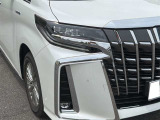 ヘッドライトの状態です。中古車選びで気になるレンズのコンディションもぜひ画像でご確認ください。
