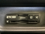 ETC2.0もついています。高速道路の料金所の通過も楽々です!。 カードの取り出しもしやすい場所についています。
