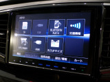 CD、DVD、Bluetooth、AM、FM、スマートフォン接続ができます。