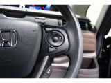 Hondaセンシングの機能のひとつ、アダプティブクルーズコントロール付!アクセルから足を離しても設定したスピードと前車との車間を保ち走行してくれます!車線維持もアシスト☆高速道路で疲労軽減ですね☆