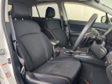 運転席シート廻りは使用感も少なく、良好な状態となっています。前オーナー様が丁寧に使っていたことがよくわかりますね。
