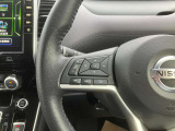 ステアリングスイッチが付いているので、運転中でも音量調整やチャンネル変更がスムーズにできちゃいます♪