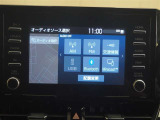 ディスプレイオーディオを装備。スマホとクルマをつなぐことで、これまでのナビに加えて、いろんなサービスが楽しめます。