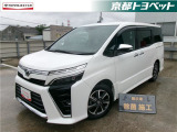 ホワイトパールのヴォクシー入荷しました。ぜひ実際にお確かめいただきたいのですが、、、ハンドルが軽いんです!乗り換えを検討されている方は、そのハンドルの動きのスムーズさをご体感頂きたいです!
