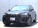 ・斜めからAudiを見るとプレス技術の高さを感じることができます。