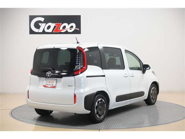 トヨタ シエンタ ハイブリッド 1.5 Z の中古車詳細 (8,000km, パール