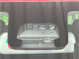 【スズキ セーフティサポート】走行中に前方の車両等を認識し、衝突しそうな時は警報とブレーキで衝突回避と被害軽減をアシスト。より安全にドライブをお楽しみいただけます。