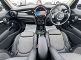こちらのお車はMINI NEXT鶴ヶ島に展示中です。☆お問合せをお待ちしてます!
