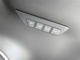 運転席のシートポジションを記憶・再現できるメモリー機能を搭載しています。