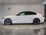 ☆BMWは自動車メーカーとしてのアイデンティティ&hellip;BMWらしさを守るため頑なに前後重量配分50:50にこだわり続けています☆