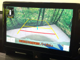 【バックカメラ】駐車時に後方がリアルタイム映像で確認できます。大型商業施設や立体駐車場での駐車時や、夜間のバック時に大活躍!運転スキルに関わらず、今や必須となった装備のひとつです!