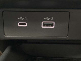 USBポートはナビと連動しております。