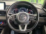 【純正革巻きステアリング】上質な革を使用することで、手にしっかり馴染みとても運転しやすいハンドルです♪