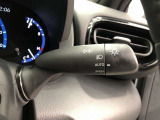 ライトスイッチです。「AUTO」にすると外の明るさに応じてスモールライト・ヘッドライトが自動でON・OFFします。夕暮れ時や屋内駐車場、トンネルなどに便利です。